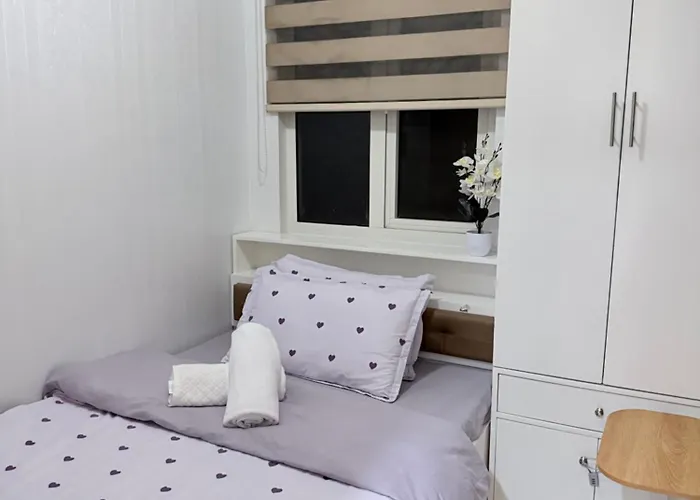 2 Bedroom Condotel Shore Pasay Aparthotel Manila
