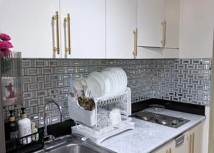 2 Bedroom Condotel Shore Pasay 4*